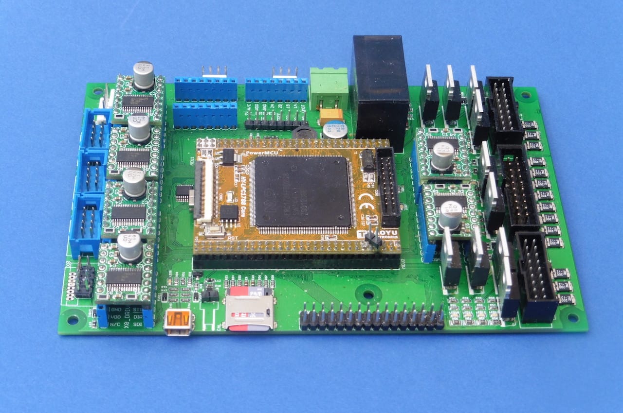  The new Fabricatus High Performance Electronic Controller Board v2.0 for 3D printers 