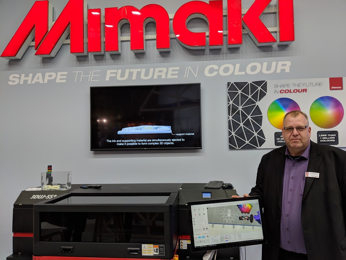  Bert Benckhuysen, Senior Product Manager, EMEA, Mimaki at formnext 2018 [Image: Fabbaloo] 