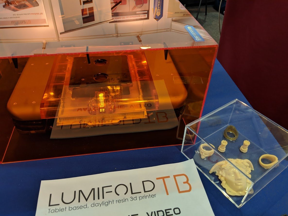  The tablet-based Lumifold TB 3D printer at formnext 2018 [Image: Fabbaloo] 