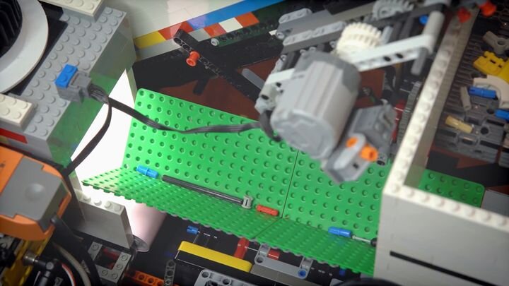 Behold The World’s First Universal LEGO Sorting Machine