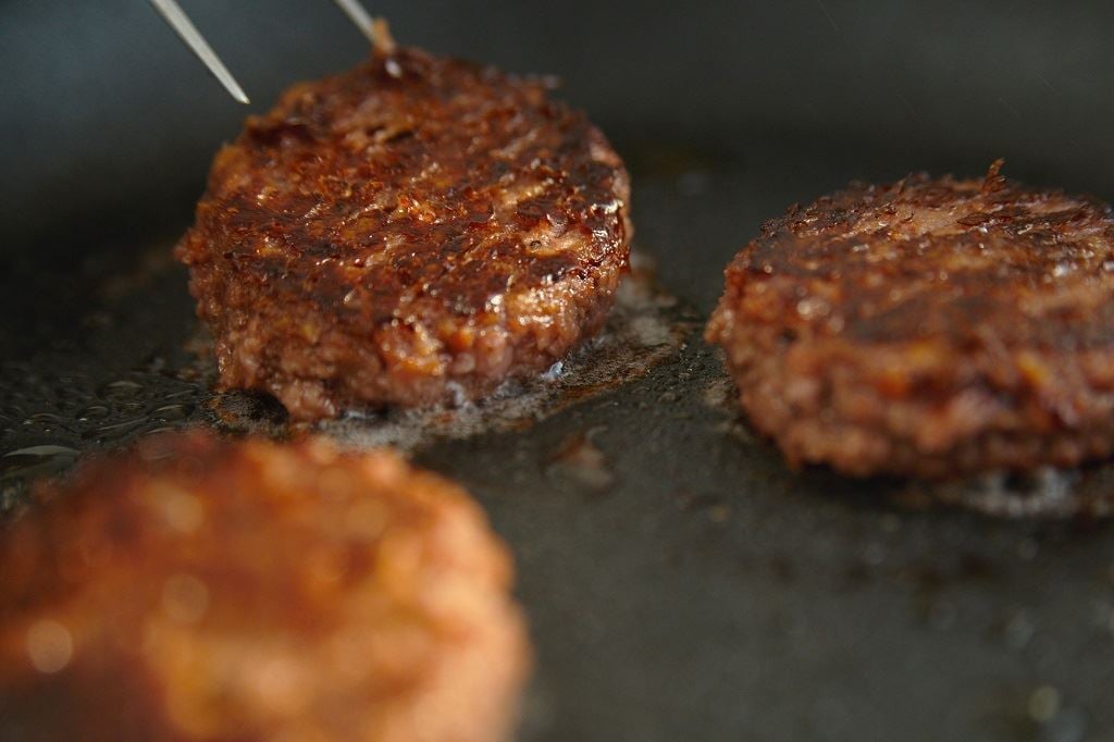  3D printed alt-meat burgers [Image: Redefine Meat] 