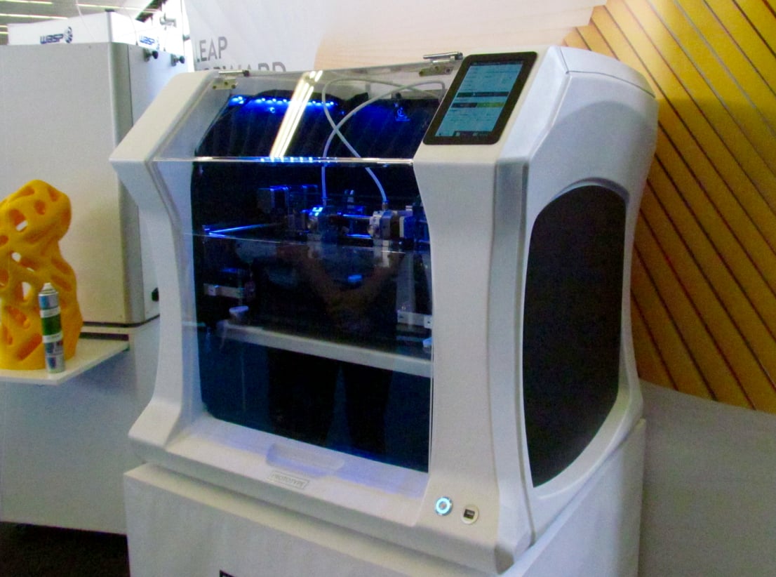  Leapfrog's new Bolt professional 3D printer 