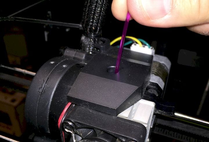  There’s an easy way to unjam a 3D printer nozzle [Source: Fabbaloo] 