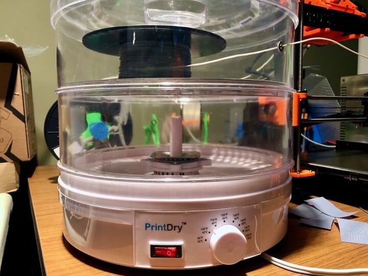  A typical inexpensive 3D printer filament dryer [Source: Fabbaloo] 