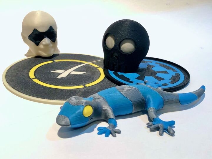  Some completed multi-material 3D prints made on the Prusa MMU2S [Source: Fabbaloo] 