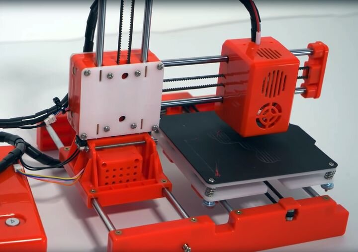  The Easythreed X1, an incredibly inexpensive 3D printer [Source: YouTube] 