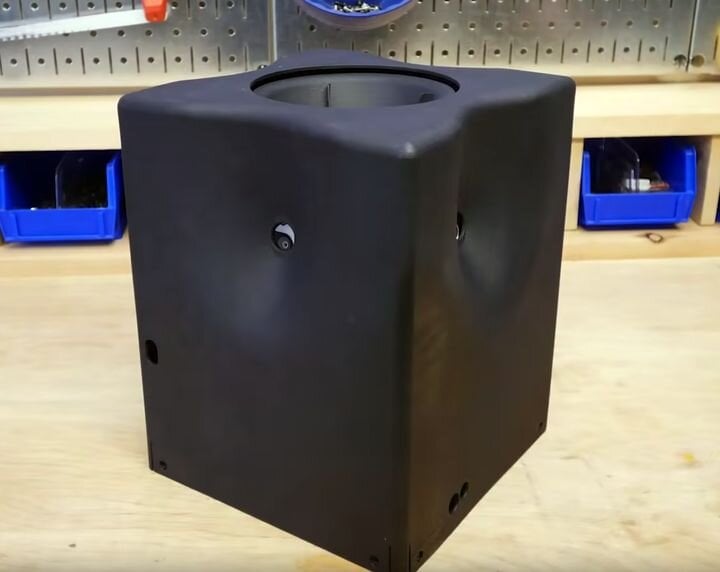  The 3D printed Glitter Bomb Trap 2.0 with security cover [Source: Fabbaloo] 