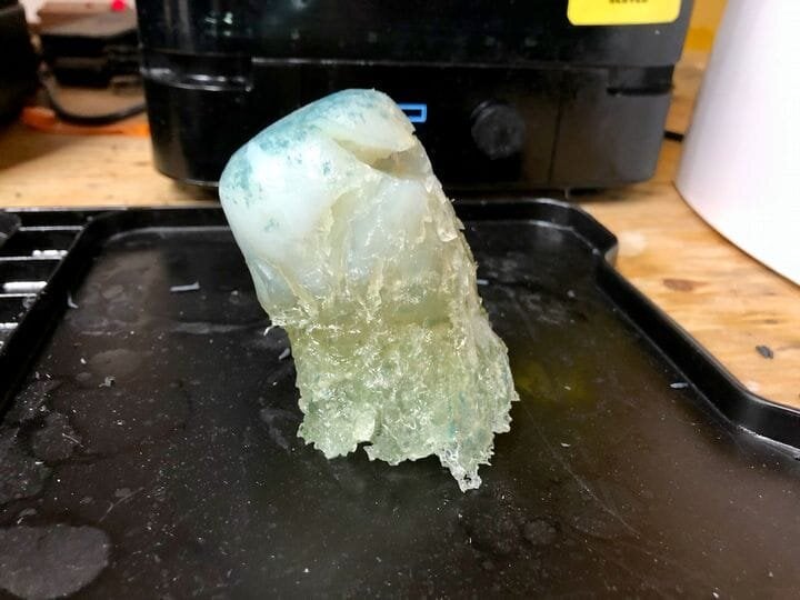  Object made from leftover resin in a dirty IPA cleaning solution [Source: Fabbaloo] 