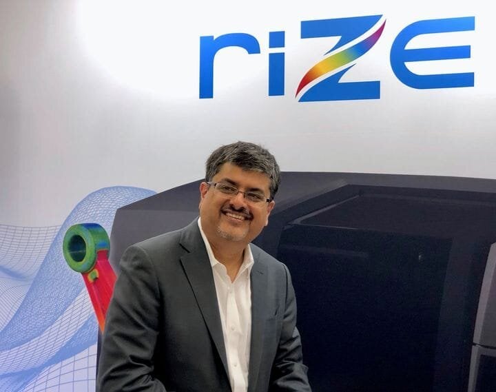  Rize CEO Andy Kalambi with the now-shipping XRIZE 3D printer [Source: Fabbaloo] 