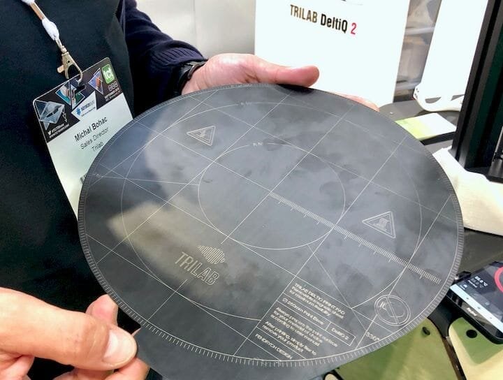  Removable magnetic print plate for the TRILAB DeltiQ 2 [Source: Fabbaloo] 