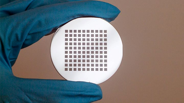  The build plate for the Quantum X microfabrication 3D printer uses cells [Source: Nanoscribe] 
