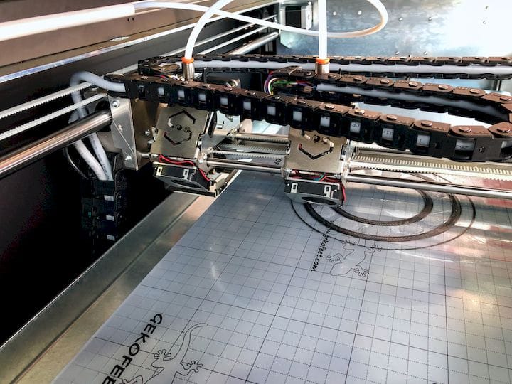  The independent extruders on the Sharebot Q Dual 3D printer [Source: Fabbaloo] 