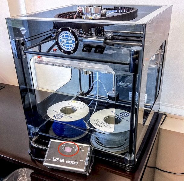  An ancient BFB-3000 desktop 3D printer with control panel highlighted [Source: Fabbaloo] 