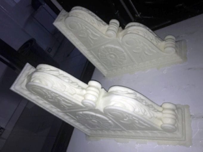  3D printed capitals ready for post-processing [Source: Massivit] 