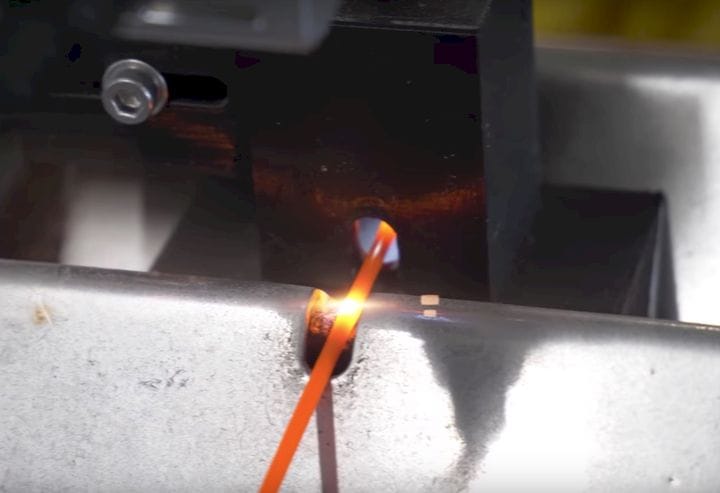 Lasers constantly measuring 3D printer filament diameter [Source: Prusa Research] 