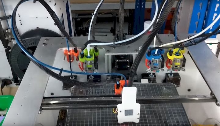  A 3D printer with a tool-changer [Source: E3D-Online] 