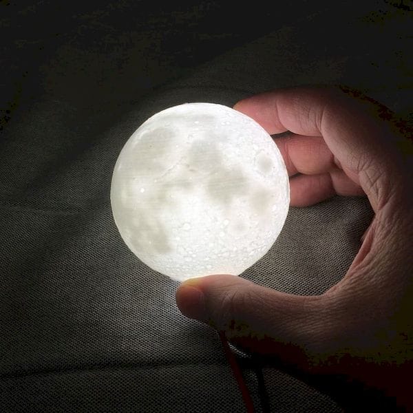  A 3D printed Moon 