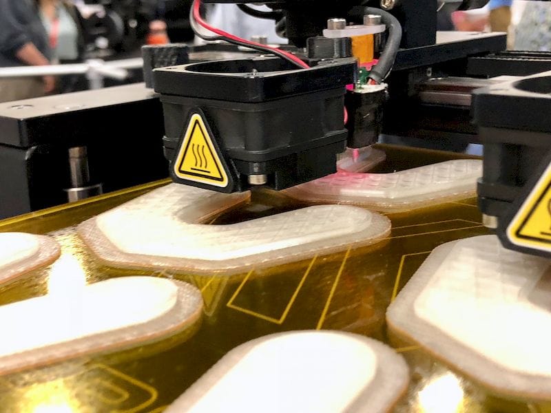  The MakerGear M3 Rev 1 3D printing on a very level surface 