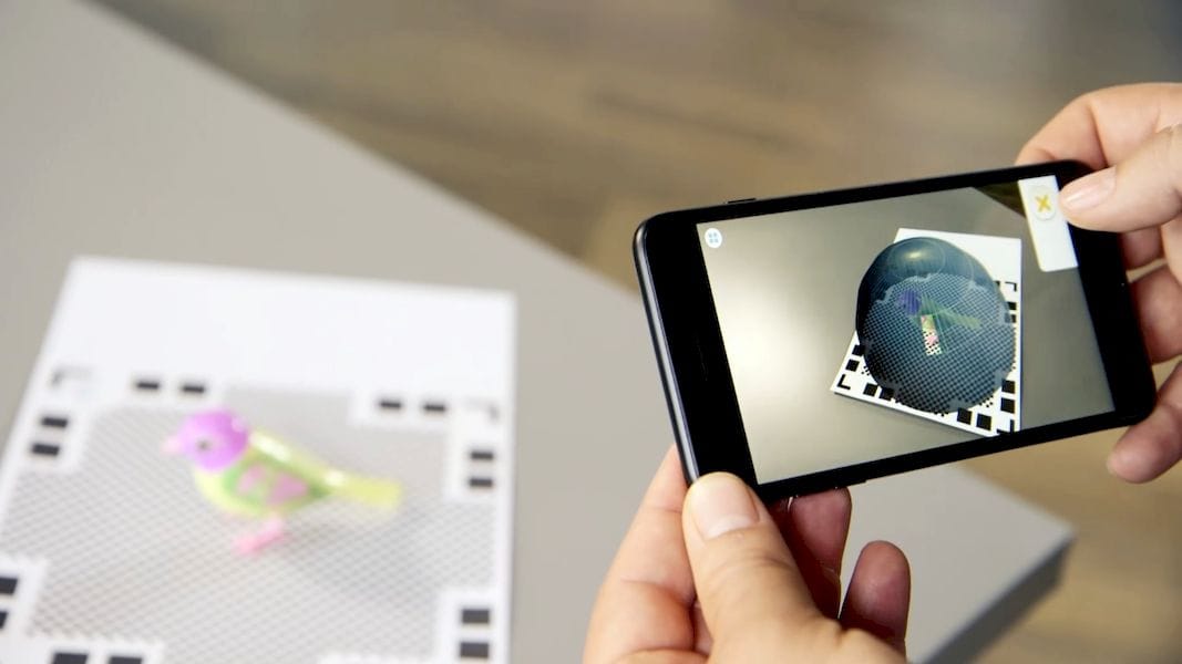  The Qlone mobile 3D scanning app in action 