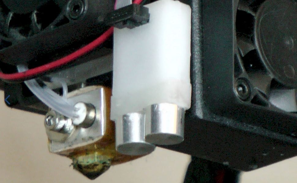  The alignG leveling sensor installed on a desktop 3D printer 