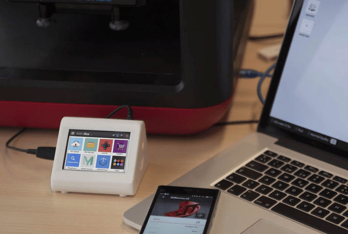  The AstroBox, a 3D printer set-top box running Astroprint 
