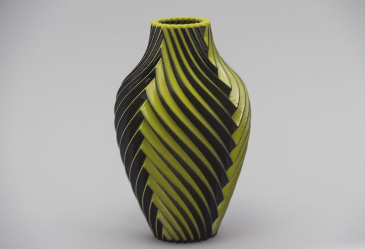  The amazing Chromatic Vase 