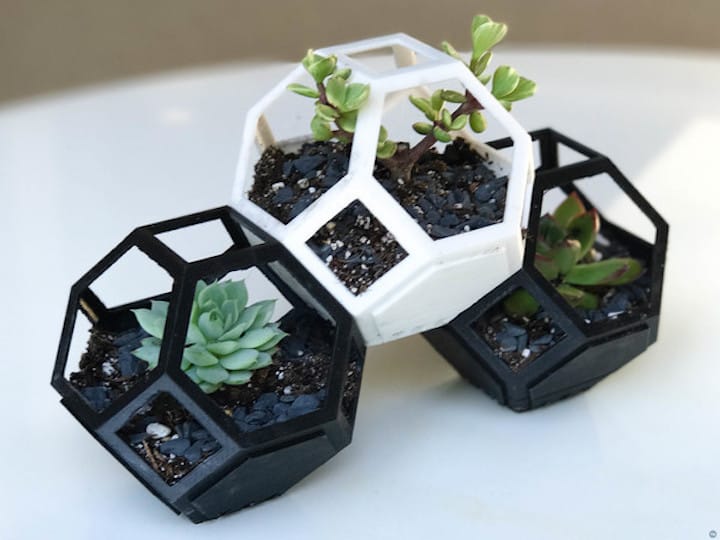  The 3D printed Plantygon modular plant pot 