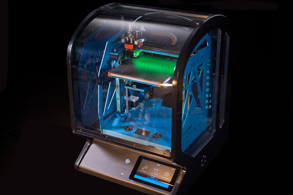  The AONIQ professional desktop 3D printer, capable of printing in PVC plastic 