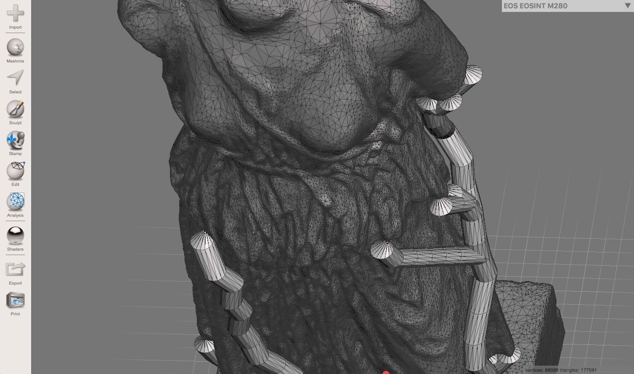  Tidying up a 3D scan in Meshmixer 