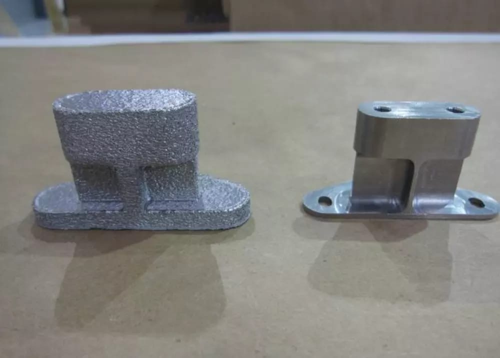  Two Ti-6Al-4V titanium alloy brackets 3D printed via EBM, before and after machining. (Image courtesy of NASA.) 