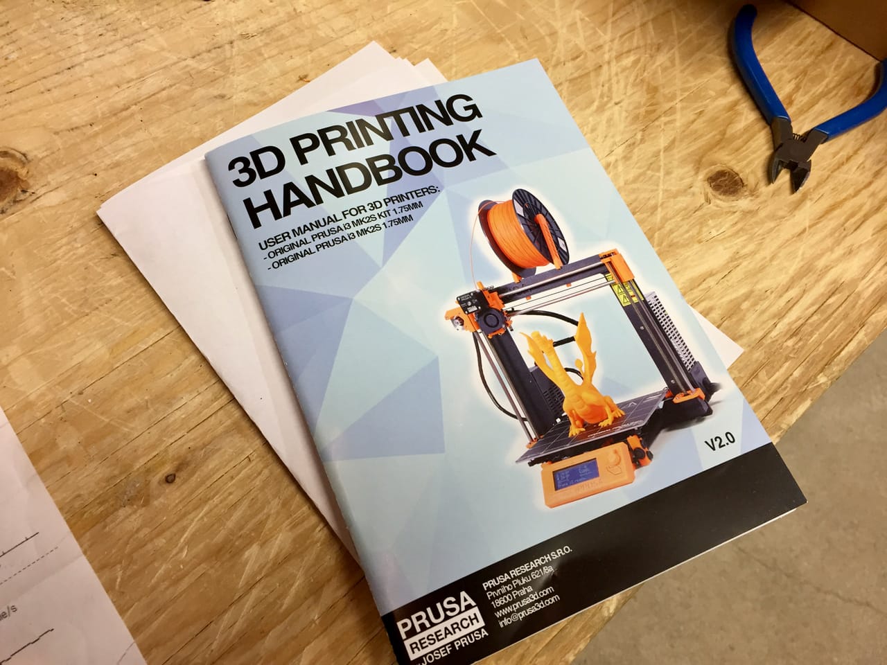  Detailed instructions in a handbook included with the Original Pruse i3 desktop 3D printer 