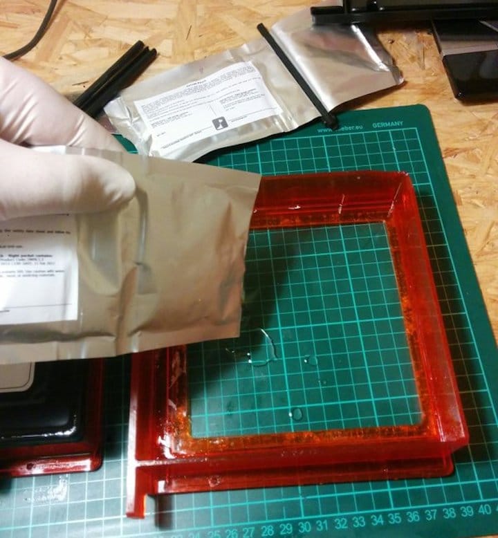  Recoating a used resin 3D printer tank 