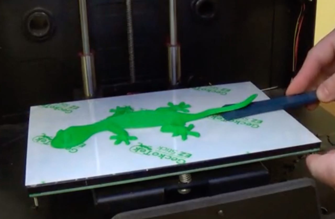  Removing a 3D printed Gecko from a GeckoTek EZ Stick equipped 3D printer build plate 