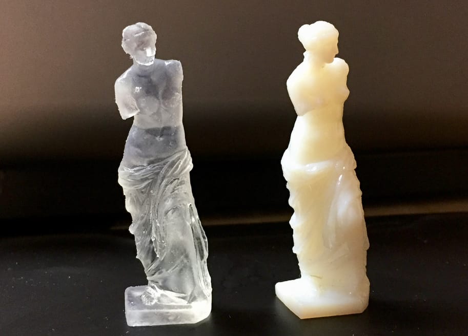  A Form 2 3D print (left) compared to a Stratasys Connex 260 print (right) 