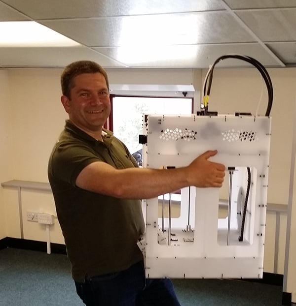  Fabbaloo friend RichRap testing out the BigBox 3D printer 