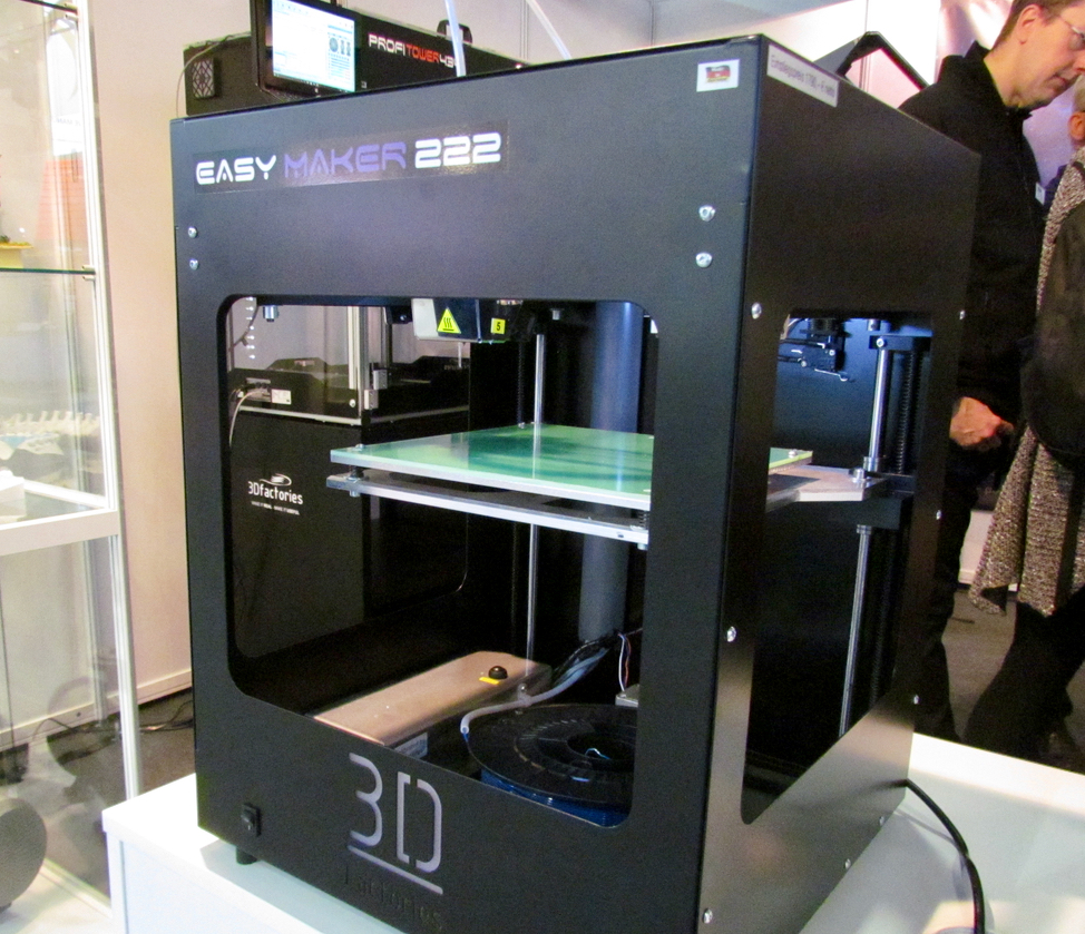 3Dfactories' smallest desktop 3D printer, the EasyMaker 222. 