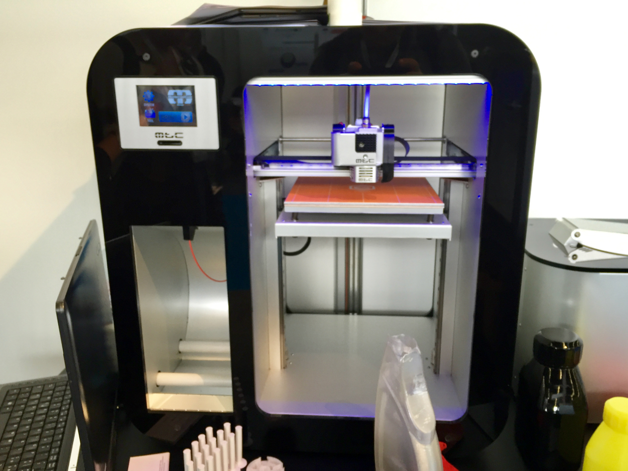  MeccatroniCore's Studio desktop 3D printer series 