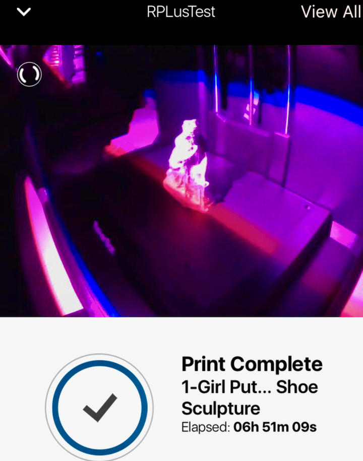  The internal lighting on the MakerBot Replicator+ 