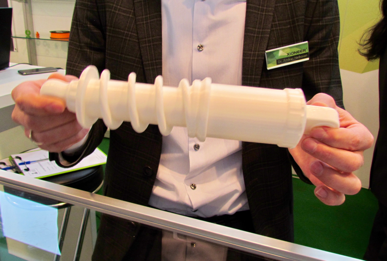  A 3D printed articulating shock absorber by Xioneer's X1 desktop 3D printer 