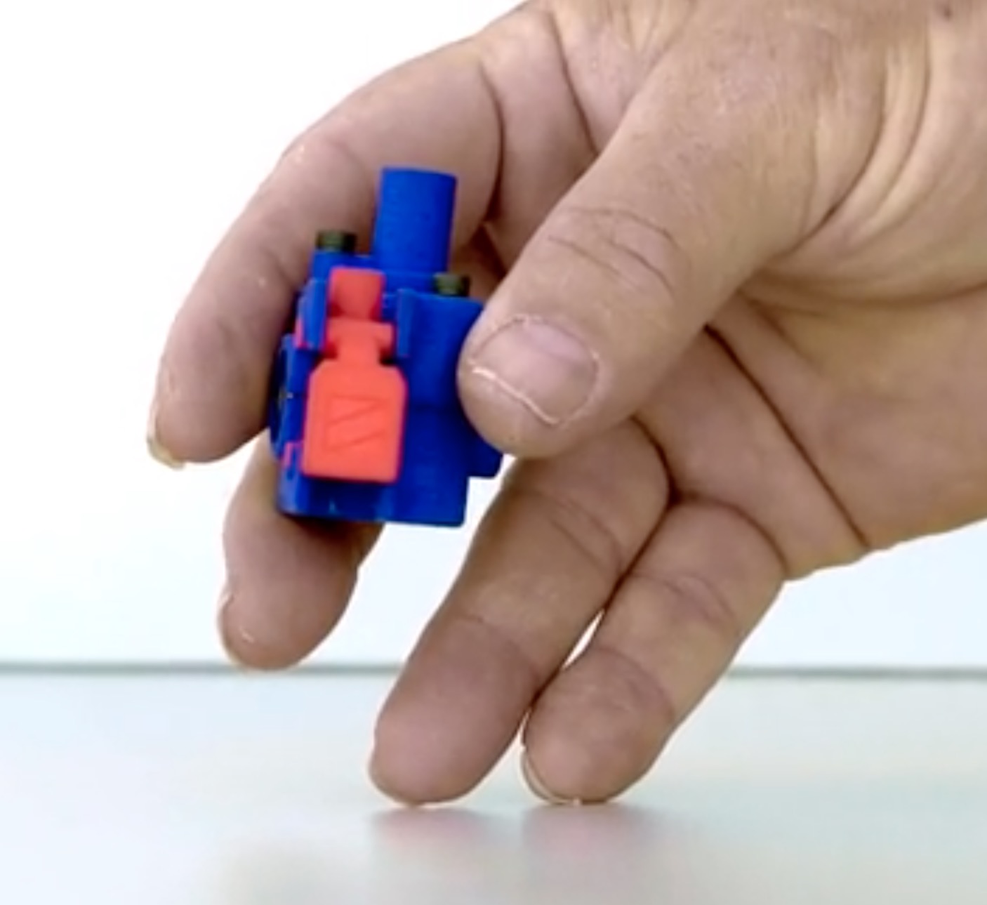  The tiny, but powerful Zesty Nimble 3D printer extruder 
