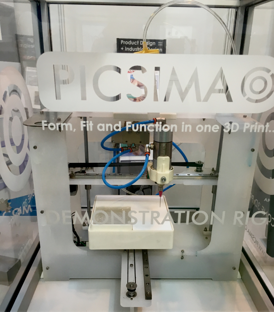  Picsima's desktop 3D printer 