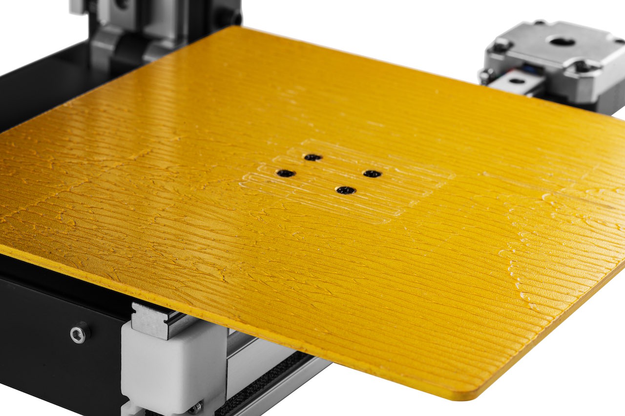  Detail of the Cetus 3D printer's build surface 