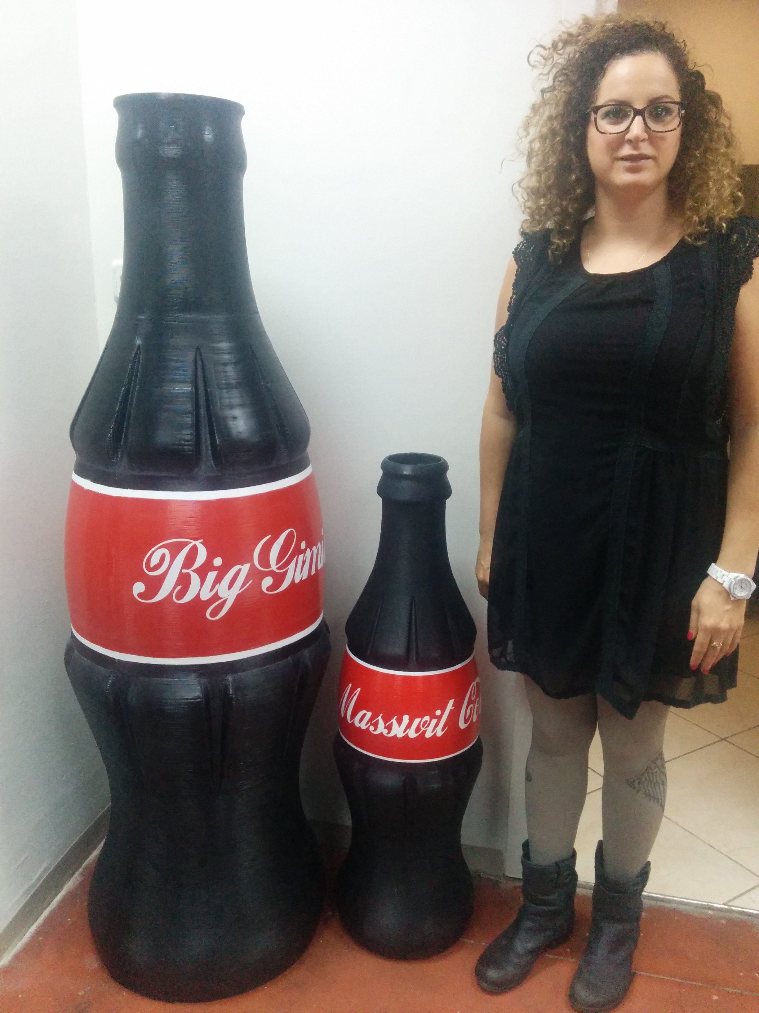  A huge Coke bottle 3D printed with Massivit's new machine 
