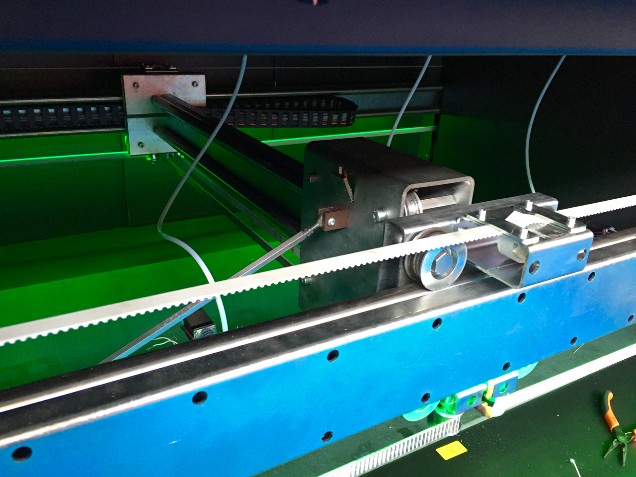  Inside SDD's new 3DP1204 multi-head 3D printer 