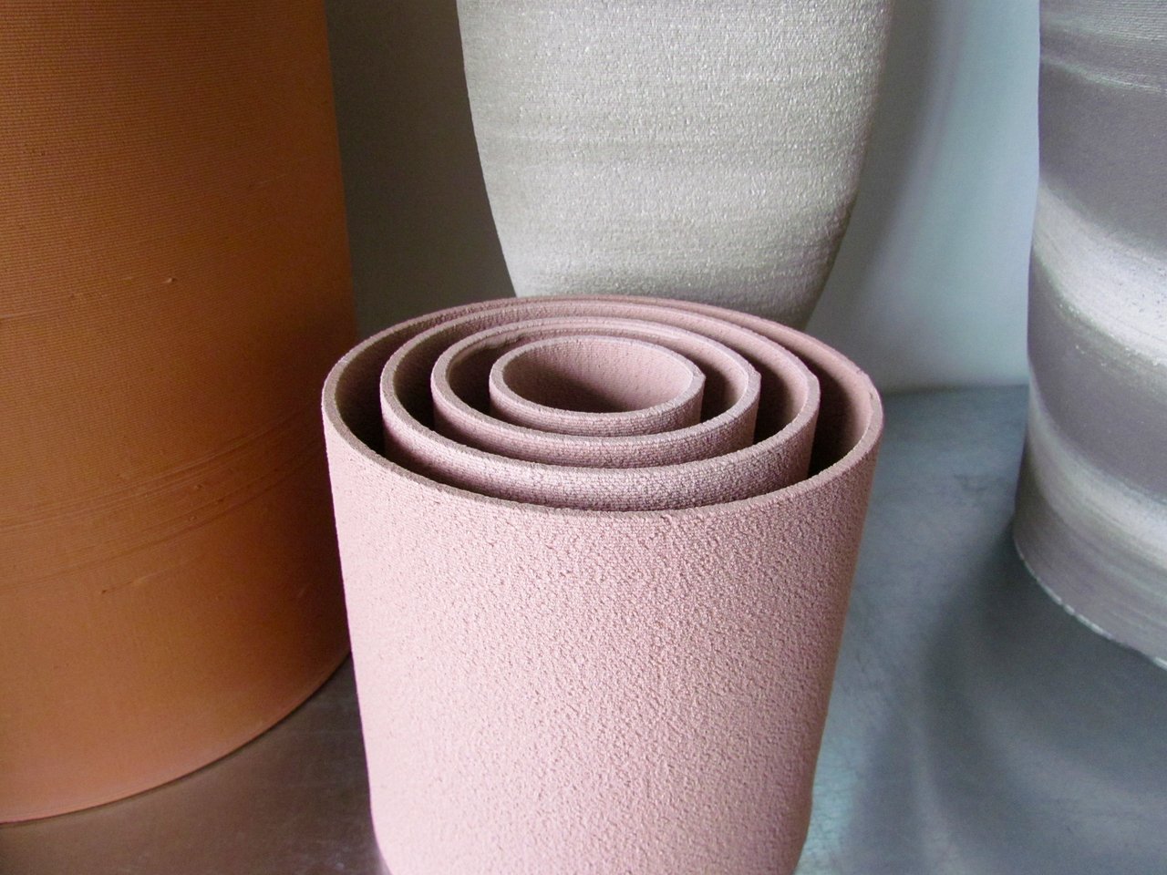  A selection of fine vases 3D printed in ceramics by Olivier van Herpt 