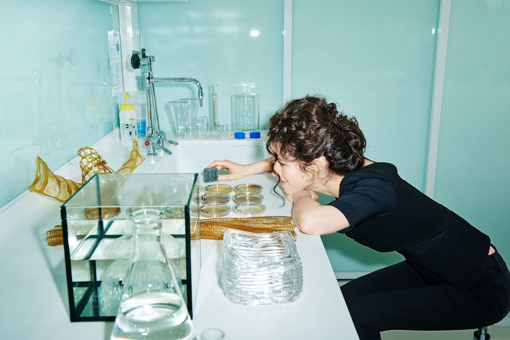  Oxman at work in the lab. (Photo: Tony Luong/Surface) 