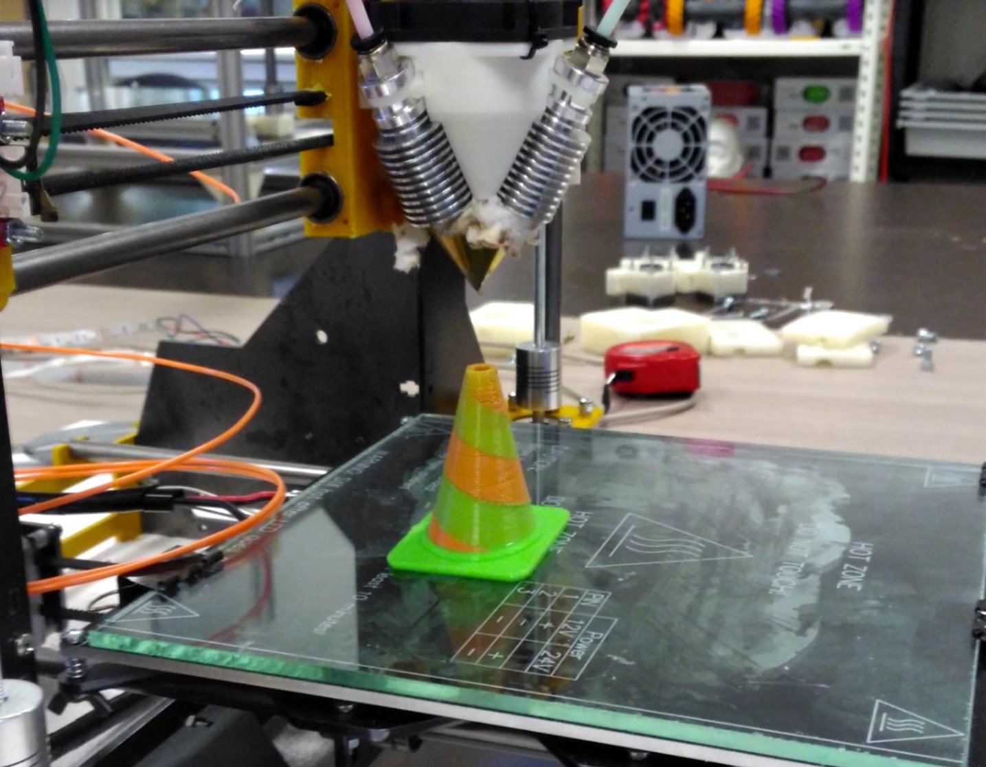  The RGB Steel 3D printer mixing colors on the fly! 