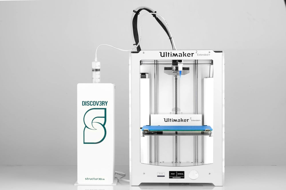 Strutur3D's customized Ultimaker with Discov3ry paste extruder 