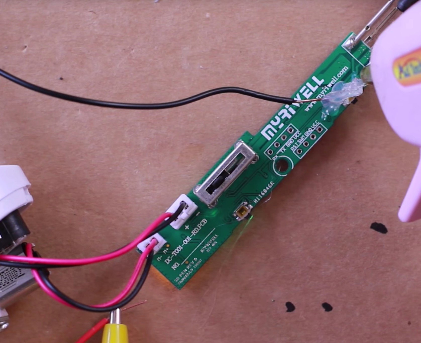  Soldering connections to 3D printing pen control board 