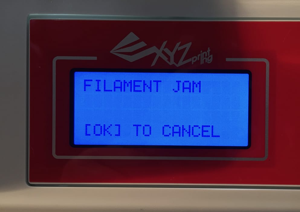  A filament jam automatically detected by the da Vinci Jr. 2.0 Mix 